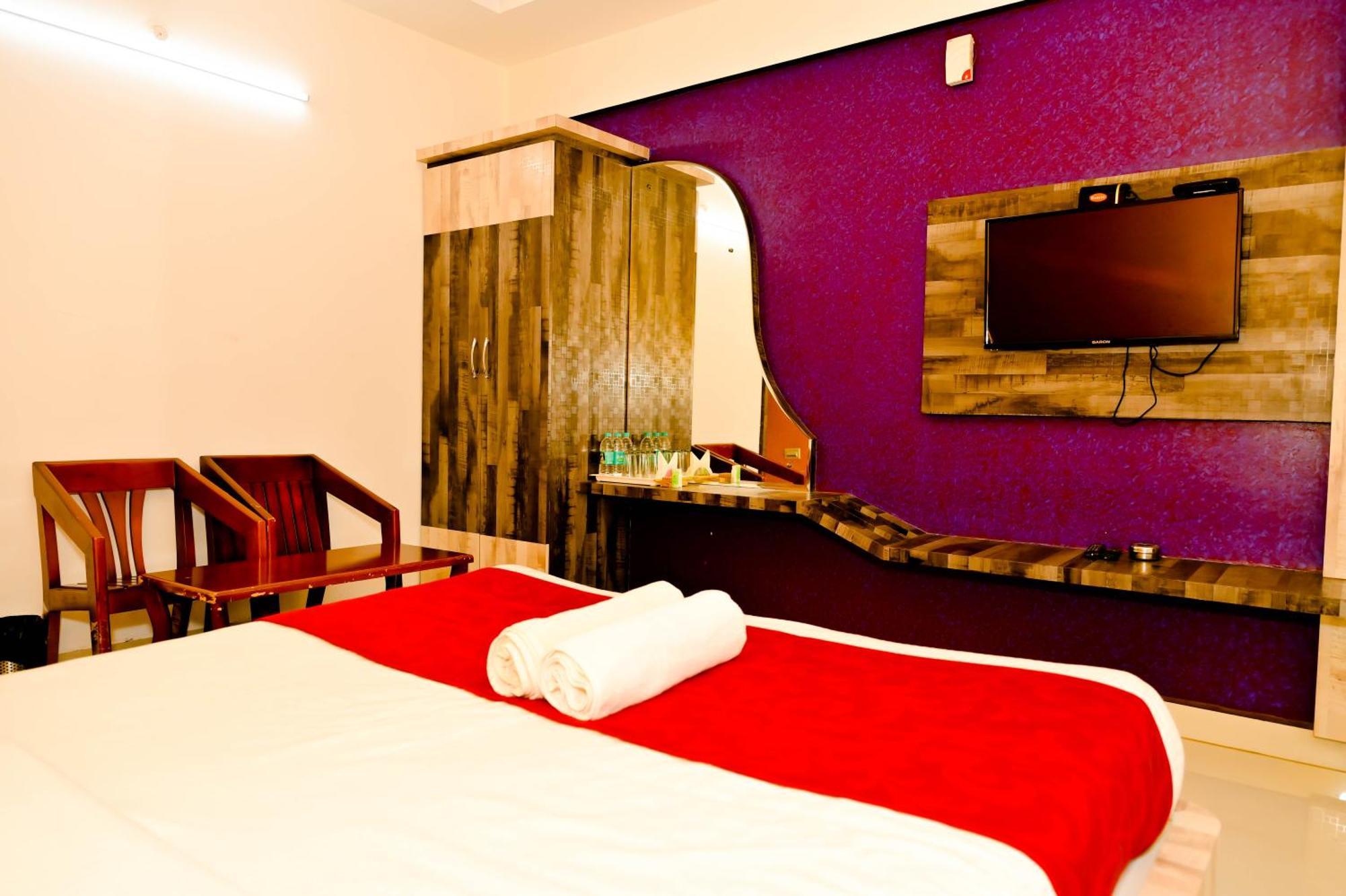 Townhouse Mk Hotel Chikmagalur Exterior photo